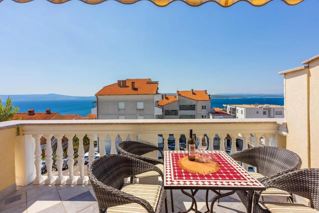 Kijara Apartmani Crikvenica 0*,