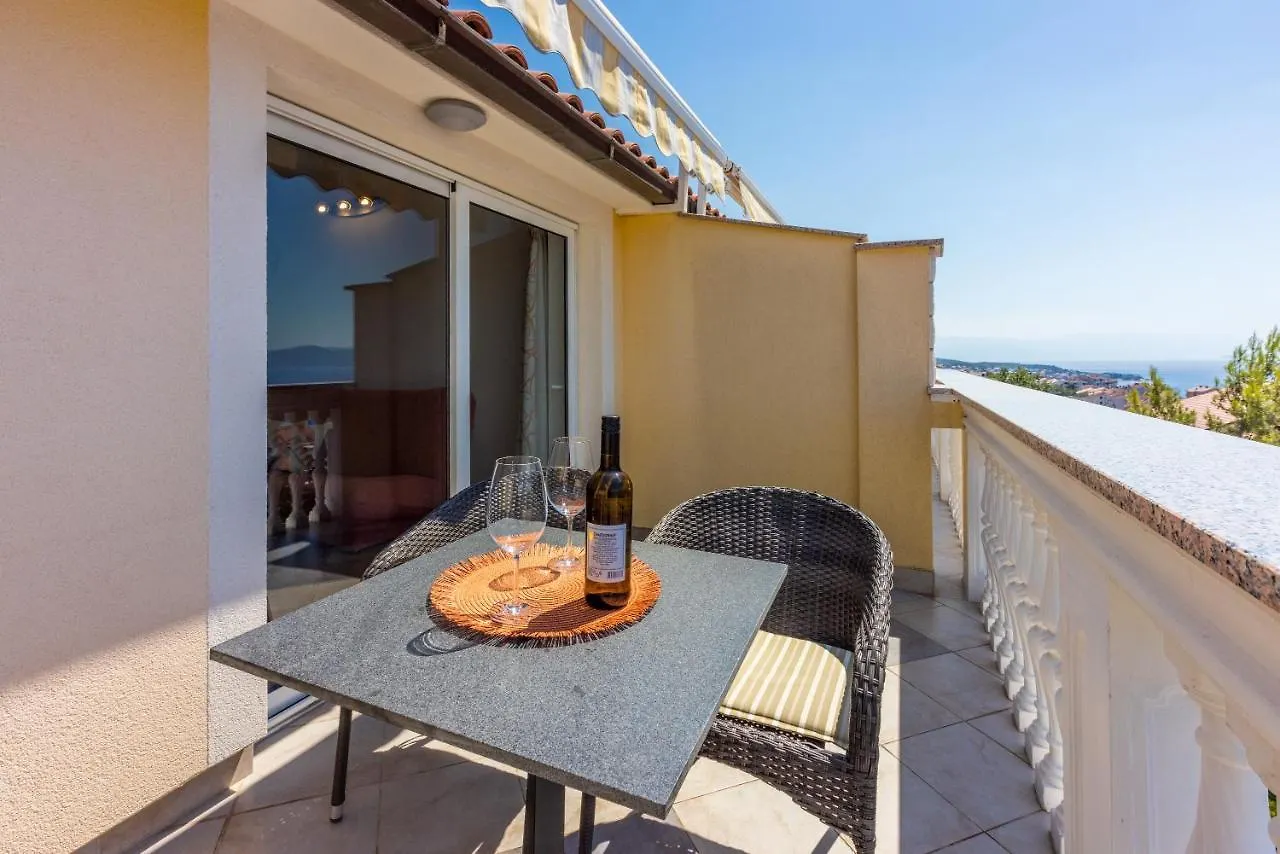 Kijara Apartmani Crikvenica 0*,