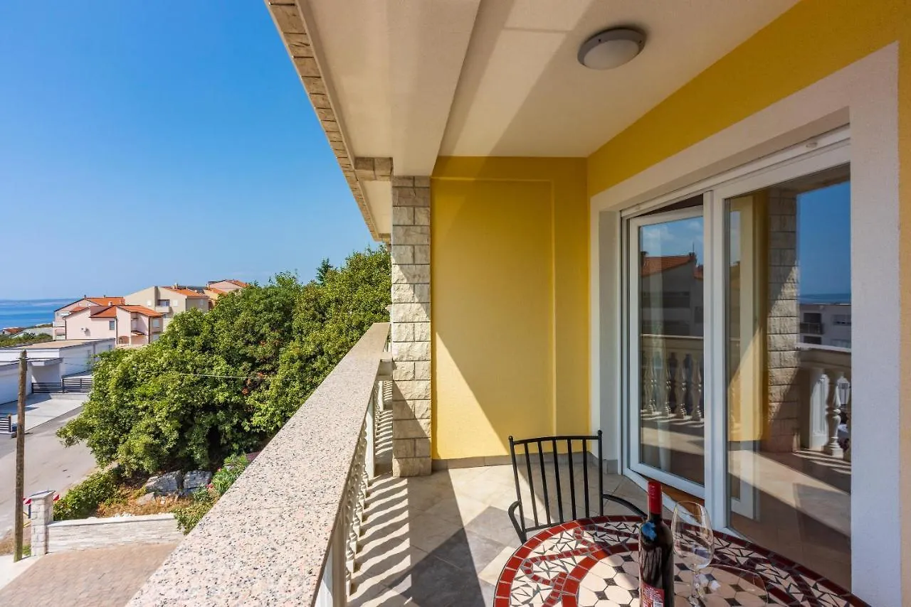 Kijara Apartmani Crikvenica 0*,