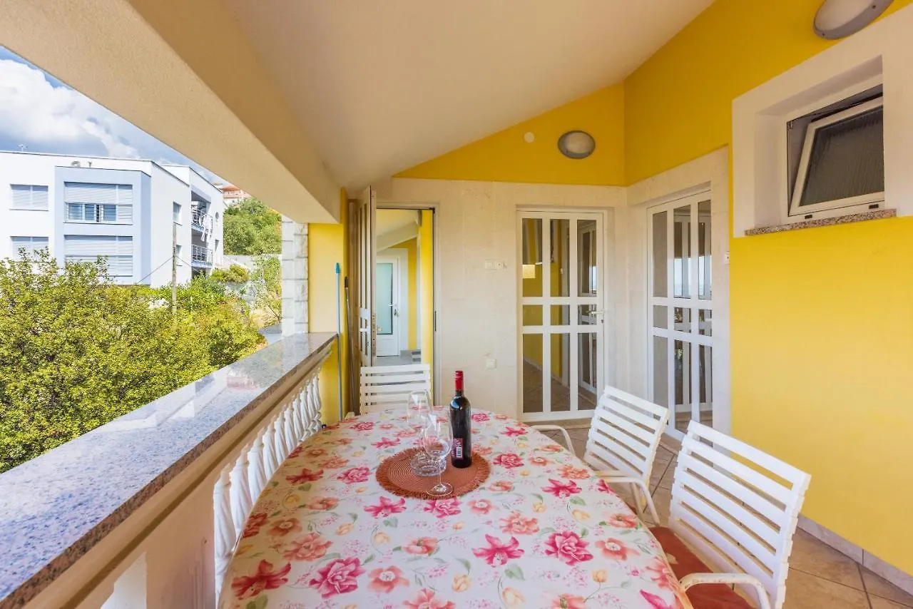 Kijara Apartmani Crikvenica 0*,  Croatia