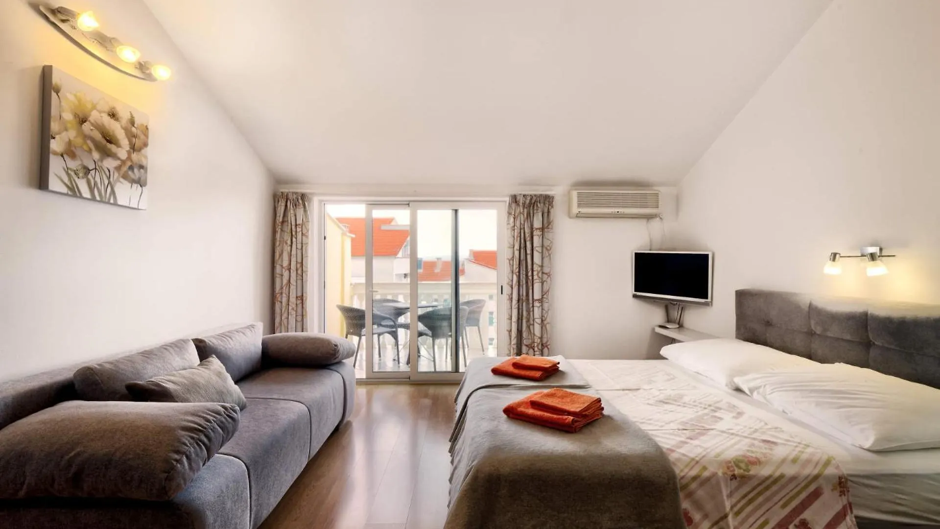 Kijara Apartmani Crikvenica 0*,